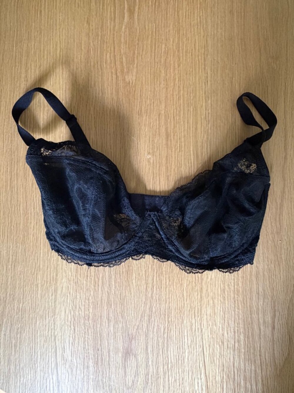 Lot of four 30G black bras - Picture 2 of 9